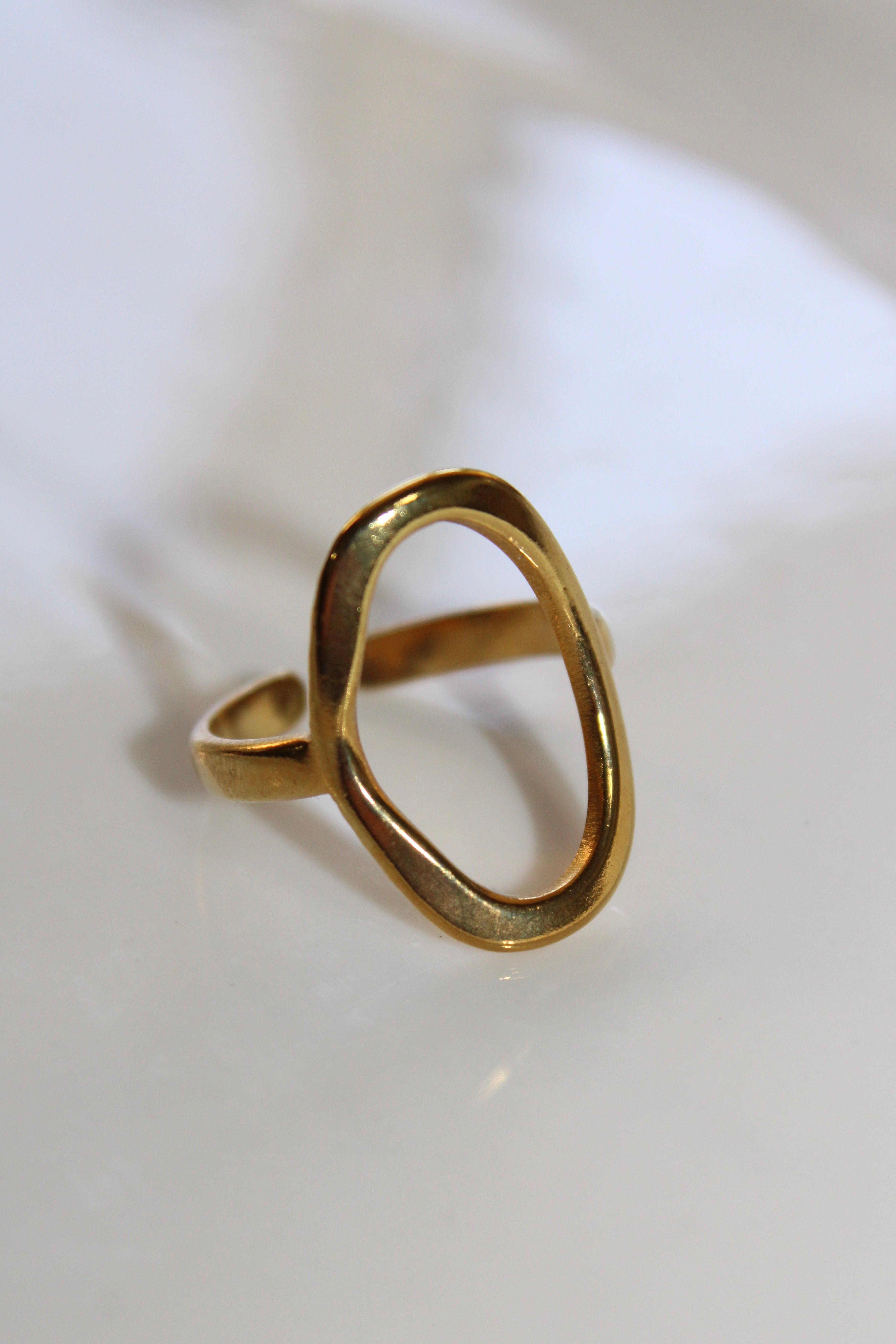 LUSH RING
