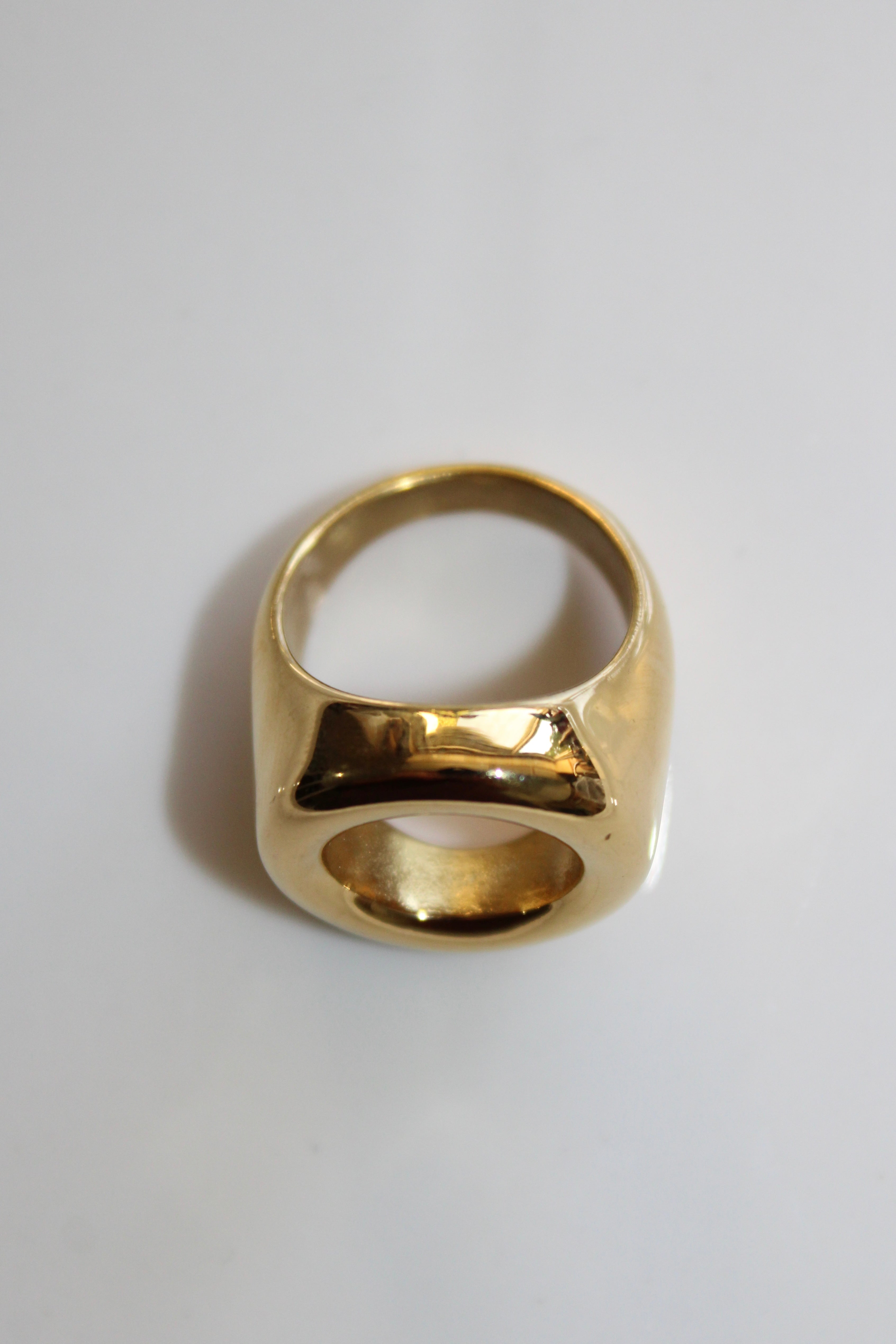 CIRCLE RING