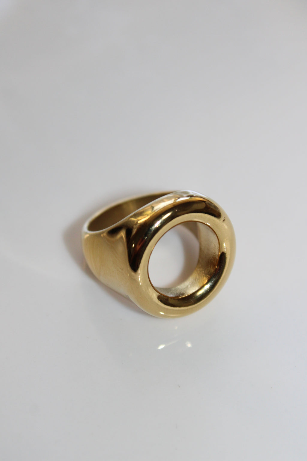 CIRCLE RING