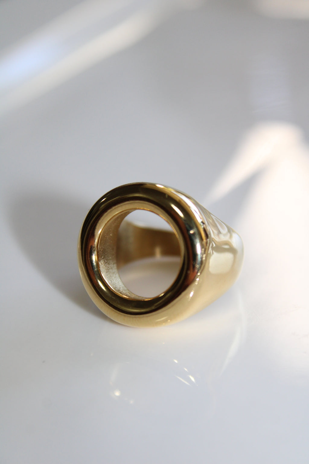 CIRCLE RING