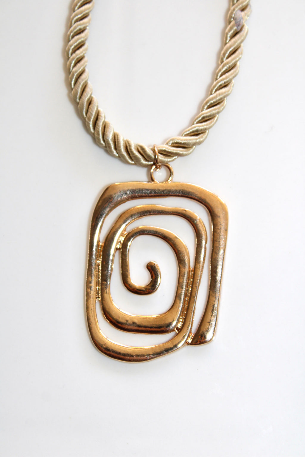 SUNNY NECKLACE
