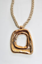 BOLD NECKLACE