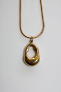 ARI NECKLACE