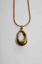 ARI NECKLACE