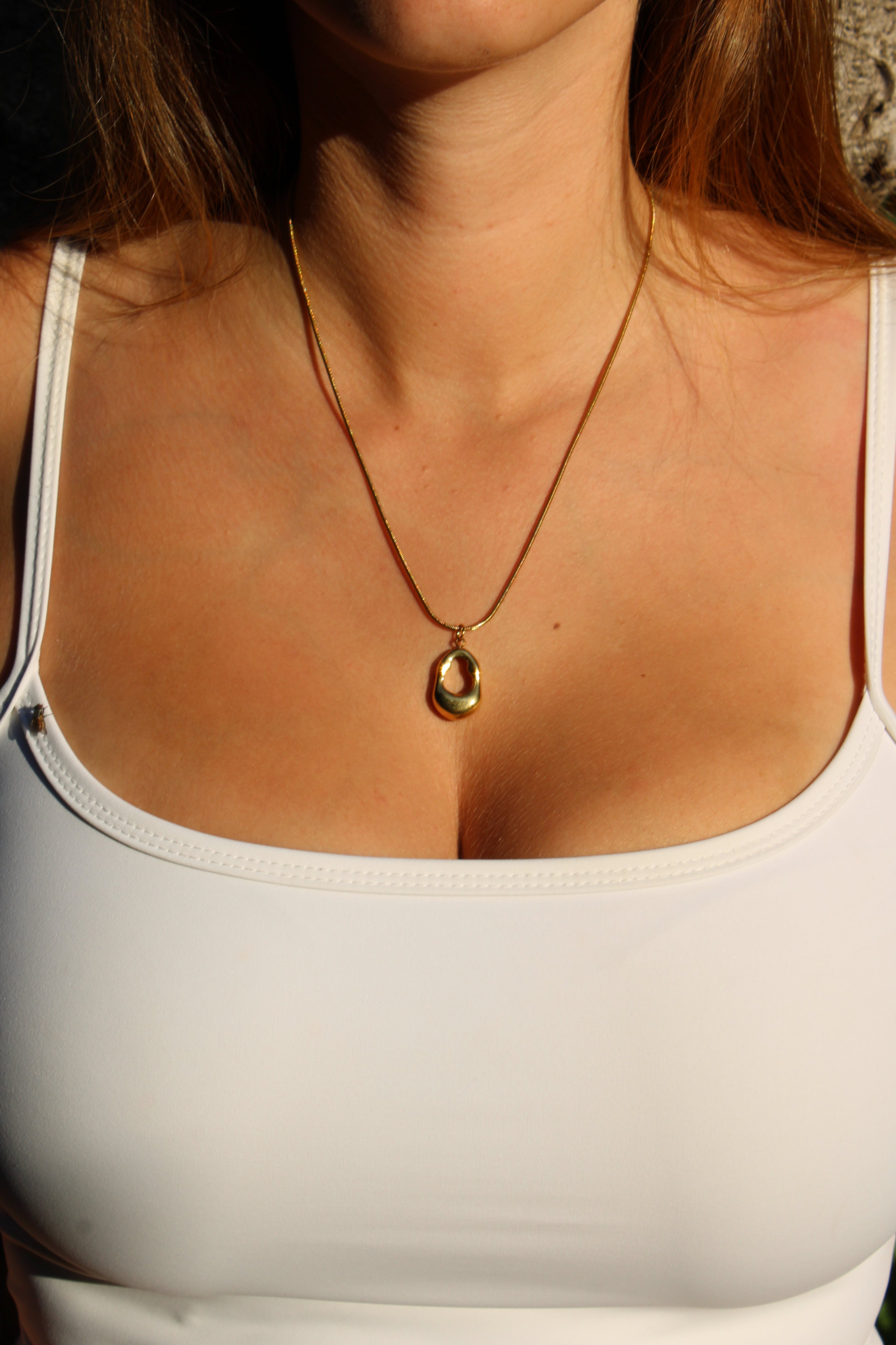 ARI NECKLACE